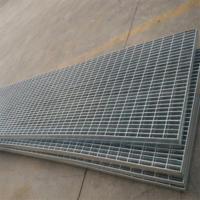 China Industrial Platform Floor Mesh 2mx3m Galvanized Grating Bar Serrated Steel Bar Grating for sale