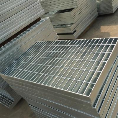 China Industry Supplier Safety Walkway Galvanized Serrated Grating Steel Bar Grating For Staircase for sale