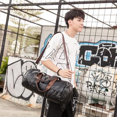 China Fashion Business Travel Gym Waterproof Cheap Leather Duffel Bags Men for sale