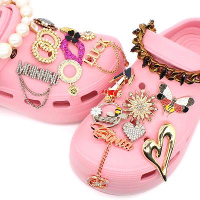 China Shoe Buckle Designer Shoe Charms Hot Selling Ins Metal Shoe Charms Clog Garden Croc Luxury Charms for sale