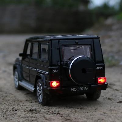 China Diecast Model Toy 1:32 AMGSUV Alloy Car Diecasts And Off-road Toy Metal Vehicles Car Model Simulation Sound Light Collectible Kids Toy Gift for sale