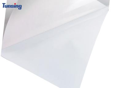 China Dry Washing Hot Melt Glue Film voor het binden van borduurwerk op polyester PVC-materiaal 0.08mm*50cm*100yard Te koop