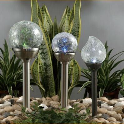 China Yard Yard Color Changing Solar Stake Crunch Glass Ball Led Light for sale