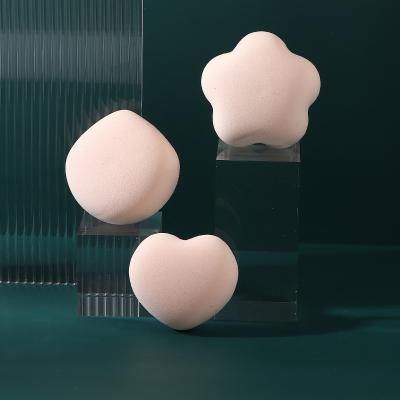 China MACTING Washable Custom Logo Heart and Flower Shape Face Smooth Sponge Air Cushion Soft Thick Cosmetic Foundation Powder for sale