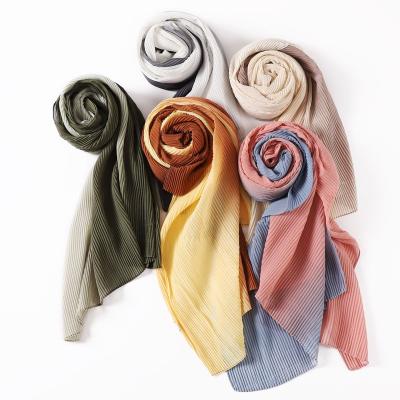 China 2022 Soft touch feeling fashion design mini pleated chiffon hijab for malaysia tudung women mini shawl pleated chiffon hijab for sale