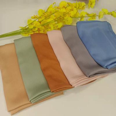 China Available Premium Chiffon Scarf Pleat Chiffon Crepe Malaysia Women Pleated Scarf Tudung Women Chiffon Pleat Shawls Hijabs for sale