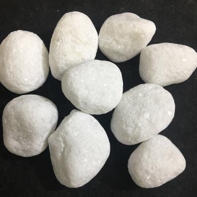 China Modern Natural Rock Tumbled Round Pebble Stone Landscape White Pebble for sale