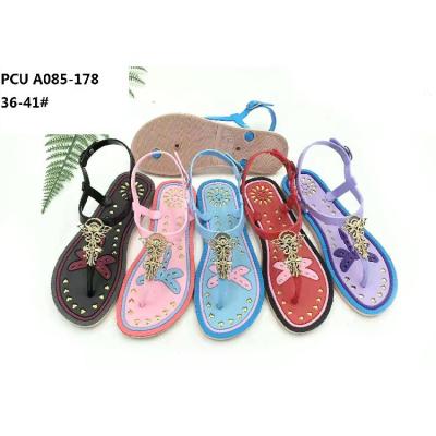 China CUSHIONING 2021 Custom Made Summer Fashion Beach Women Sandal Slippers Indoor Outdoor Indoor Wholesale Sandals for sale