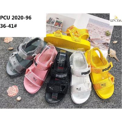 China CUSHIONING Fashion Women Slipper Flat Sandals Indoor Outdoor Sandals For Summer Brand Custom Slippers Wholesale Sandals for sale