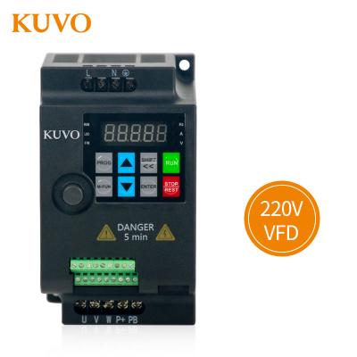 China 230V Single Phase Input 0.75kw 1HP Mini VFD Three Phase Variable Frequency Drive Inverter 220V Output 142*85*120MM for sale