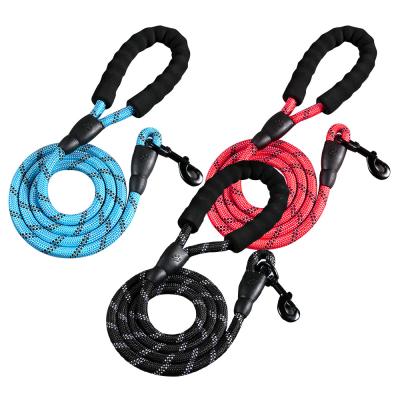 China Padded Reflective Nylon Strong Durable Rope Dog Leash With Comfortable Padded Handle For Dogs for sale