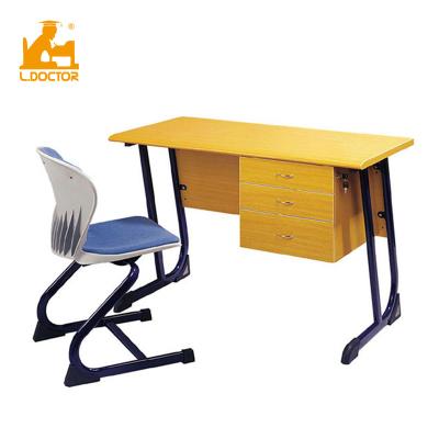 China Modern Wooden Furniture School Teacher Desk With Top And Metal Legs for sale