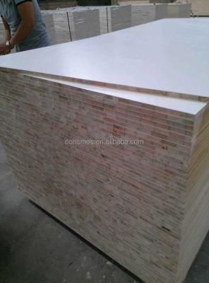 China Melaine Paper Top Grade 15mm/18mm/19mm/20mm Pine Blockboard for sale