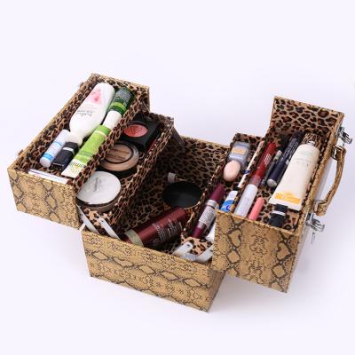 China New Fashionable Makeup Case Carry Cosmetic Suitcase With Expandable Trays for sale