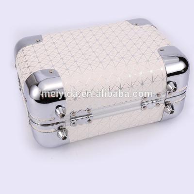 China Aluminum Professional Beauty Box Makeup Vanity Case for sale