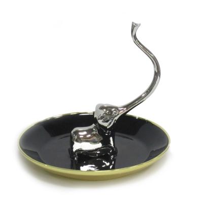 China Animal Elephant Ring Stand , Decorative Elephant With Plate Jewelry Stand for sale