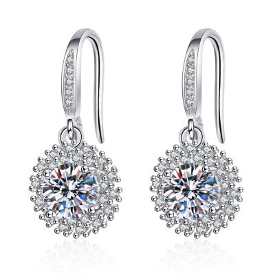 China Latest CLASSIC Designs Diamond-studded Gypsophila Earrings Jewelry Wild Earrings Stud Earring Set for sale