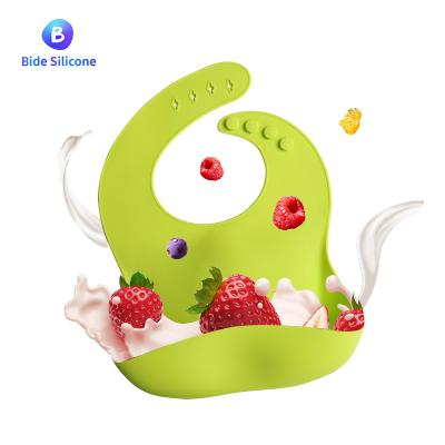 China Hot Sales BPA Free Waterproof Bib Free Private Label BPA Free Baby Print Silicone Bibs Sets For Baby Feeding for sale