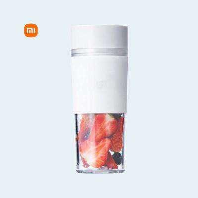 China Xiaomi Mijia Outdoor Portable Personal Blender 300ml Juice Blender Household Six Blades Fruit Mixing Fast Juicing for sale