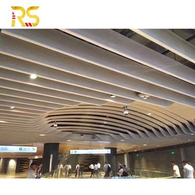 China Shopping Mall Artistic Aluminum Arc Shaped Square Tube Ceilings Irregular Wave Metal Ceiling for sale