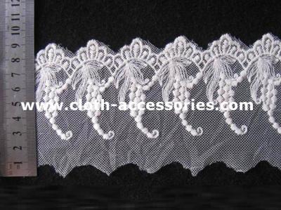 China Wedding Off White Guipure Embroidered Lace Fabric With Graped Shape for sale