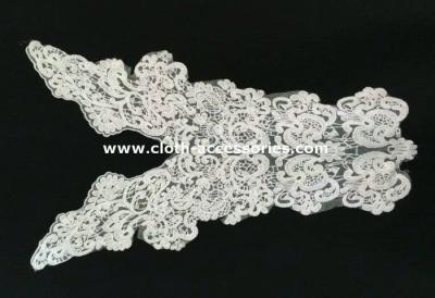 China Embroidered Wide Lacy Collar Bridal Applique 100% Cotton With Polymide Net Mesh for sale