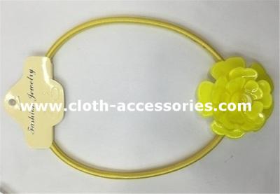 China Bright Yellow Beaded Necklace / Girl Flower Shape Handmade Necklace for sale