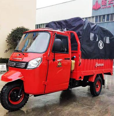 China Cheap factory price water cool 3 wheel gas engine cargo tricycle passenger tricycle with cabin for sale