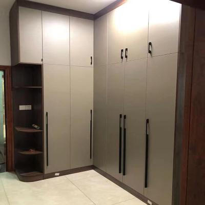 China Modern Design Adjustable Tall Furniture Wardrobe Bedroom Wooden Bedroom Furniture (Size) for sale