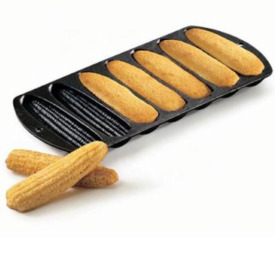 China Sustainable New Design Cast Iron Bakeware Corn Shaped Cake Pan for sale