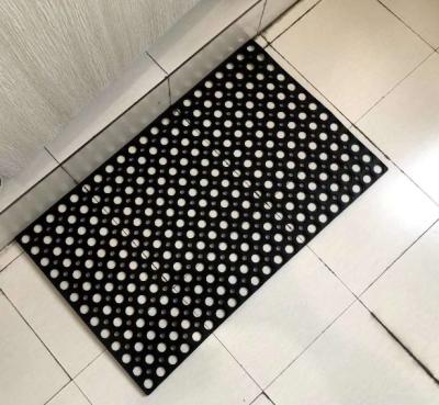 China Door Mat Rugs Waterproof Rubber Floor With Holes Large Size PVC Door Mat Non Slip Backing Mat Scrapes Shoes Clean From Dirt And Grime for sale