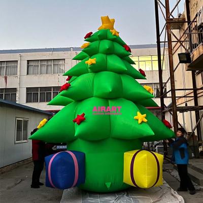 China PVC Tarpaulin / Oxford Cloth / Optio Giant Christmas Ornaments Inflatable Christmas Tree Yard Decorations Prop for sale