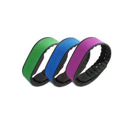 China Hand Wristband Wristbands Silicon RFID Theme Park Ticket NFC Chip Payment Envent Wholesale Waterproof/Swipe Waterproof Access Control for sale