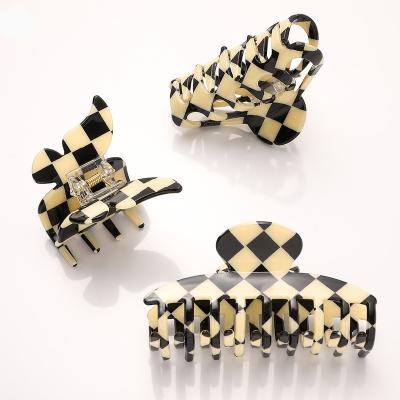 China Fashiong Stylish Hair Clip Hair Clip Korea Plaid Popular Style Strong Claw Custom Shape White Black Hair Claw For Girl Women for sale