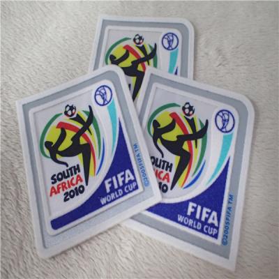 China Transferencia de calor del mundial de la FIFA que se reúne los remiendos multicolores para la decoración de la ropa de deportes en venta