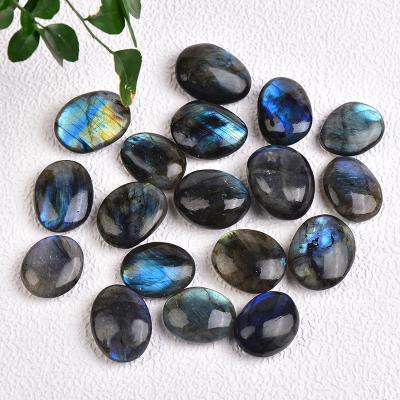 China China Whosale natural freeform crystal labradorite palm healing labradorite gemstone glistening rough materials for sale for sale