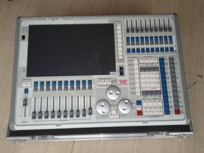 China Professional DMX Lighting Controller Tiger Touch 2048 DMX Channels Console for sale