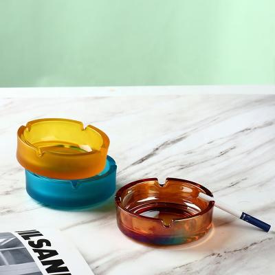 China Portable Ash Holder Ashtray Round Custom Logo Handmade Cigarette Ashtray Glass Ashtray for sale