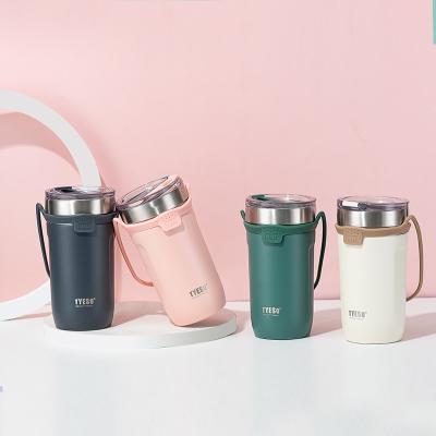 China PORTABLE Nordic style 550ml silicone handle coffee cup four color portable business casual water cup for sale