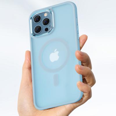 China Hot Selling Shockproof New Design Plated Camera Phone Case For iPhone 14 Max Wireless Case With Magnetic Safe Mobile Phone Cover for sale