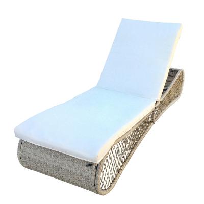 China Garden Furniture Rattan Chaise Lounge Beach Iron Frame Modern Luxury Outdoor Living Item Sets Modern Fabric Sun Bed Sofa for sale