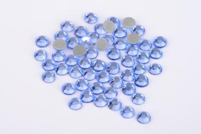 China Nail Art Loose Hotfix Rhinestones Glass Material Good Stickness With Shinning Facets for sale