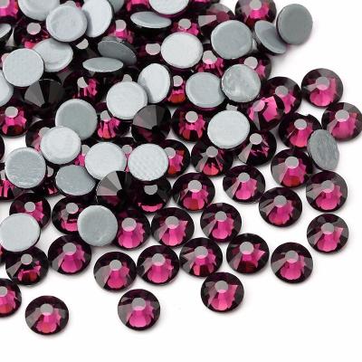 China Glass Material Ss16 Hotfix Rhinestones 14 Facets Non Hot Fix Good Stickiness for sale