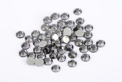 China Gray Flat Back Rhinestones Bulk , Extremely Shiny Low Lead Rhinestones for sale