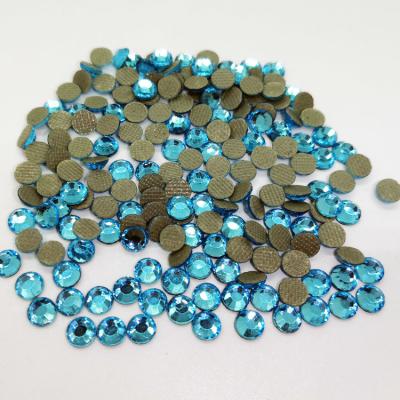 China wholesale high quality D.k Sky blue color dmc crystal hot fix rhinestone zu verkaufen