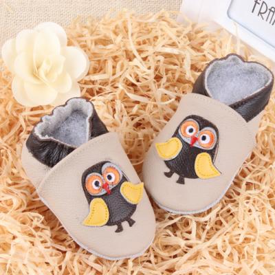 China Happy Hand Made Newborn Baby Moccasin Shoes Daily Life Baby Shoes For Baby (0-24 Months) for sale