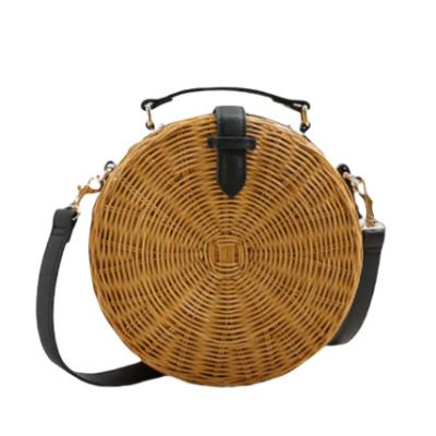 China 2020 Newest Fashinable Nine Shoulder Woven Bali Rattan Straw Dinner Bags for sale