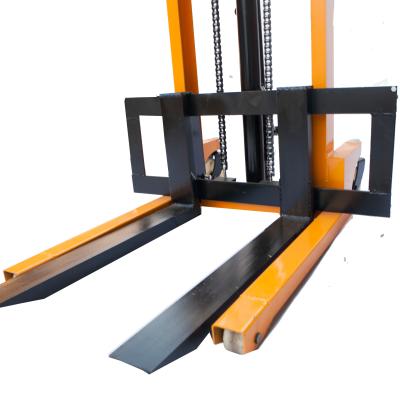 China Kledingwinkels 1T 3T 1,6 meter Handlift Stacker Hoogte Truck handleiding Te koop