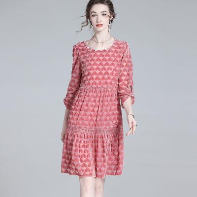 China Anti-wrinkle New autumn pink long sleeve dress heart pattern high quality velvet dress ladies fashion dresses for sale