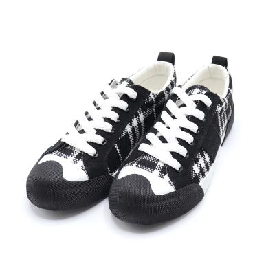 China 2022 new fashion trend fashion plaid shoes canvas shoes with a sense of design black lace-up flat shoes for sale